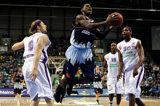 国足的高效 国足的高效