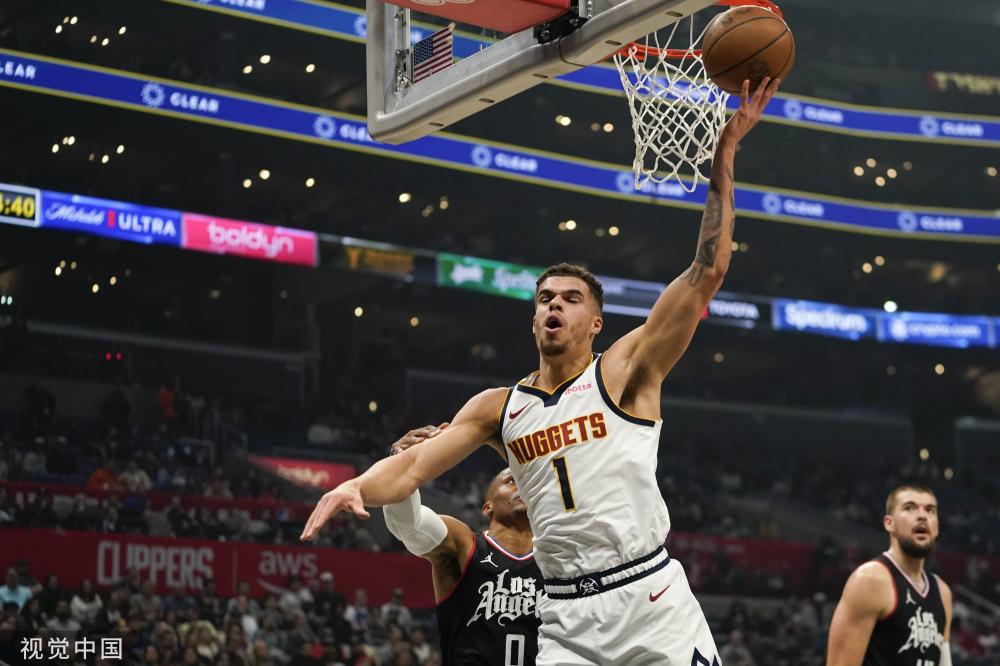 台上的竞争 台上的竞争