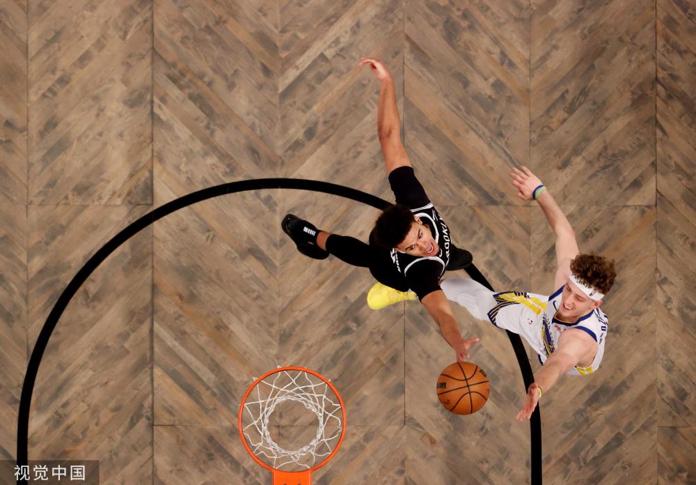 球员市场上 球员市场上