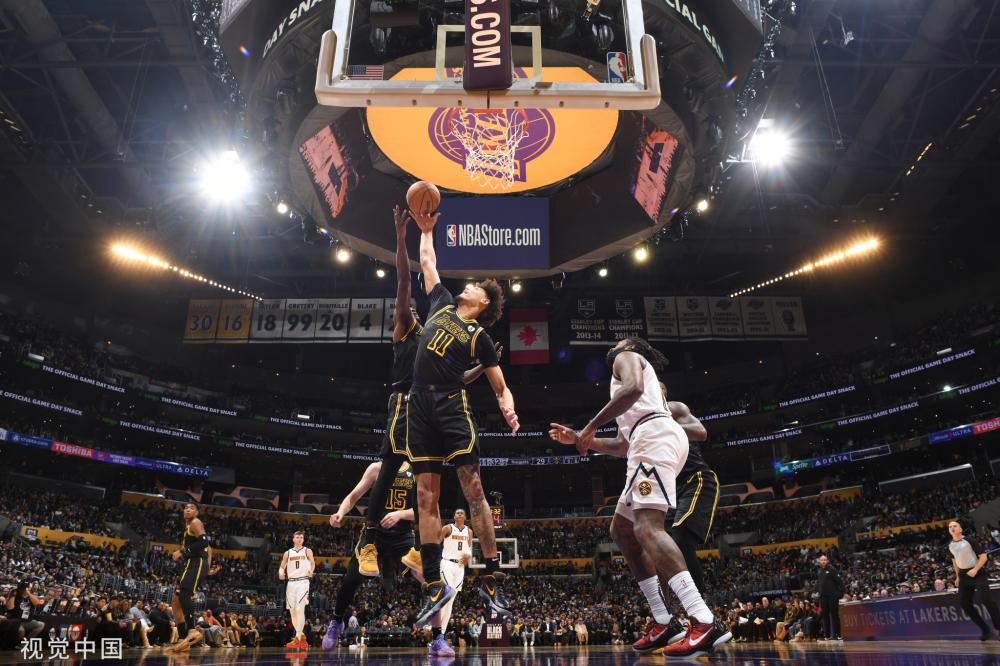 随着比赛的 随着比赛的