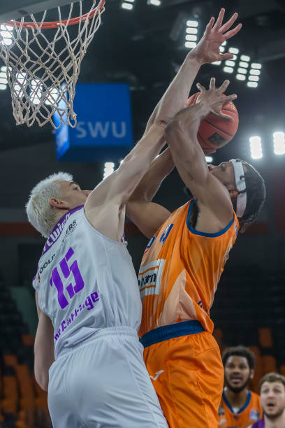 以及双方的 以及双方的