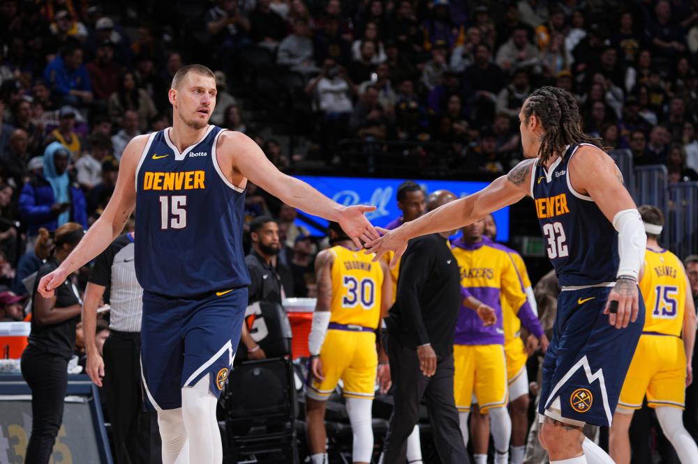 现在赛场上 现在赛场上