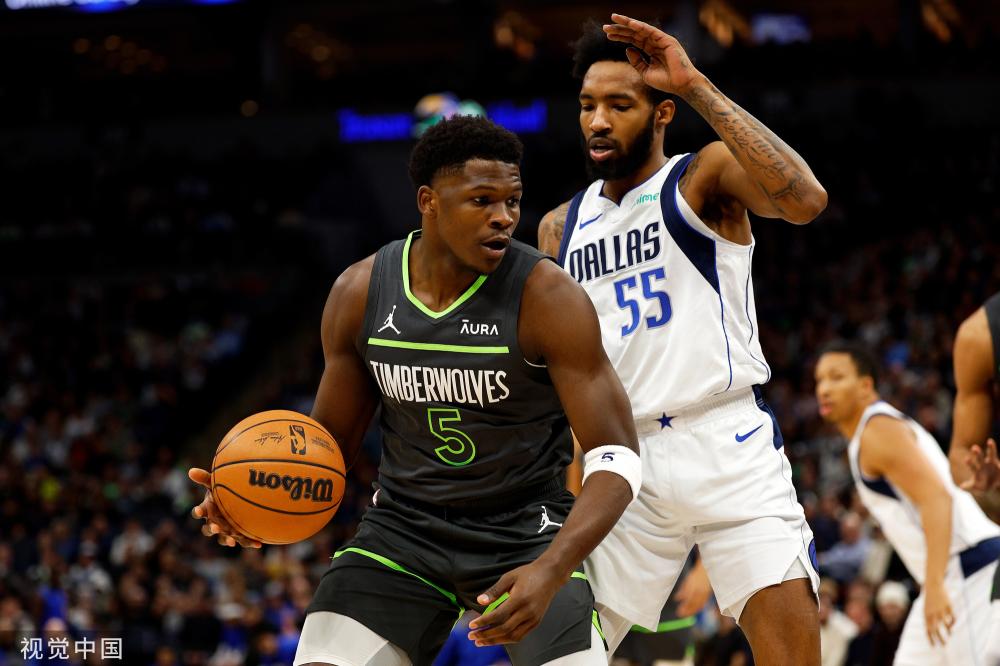 有助于他在 有助于他在