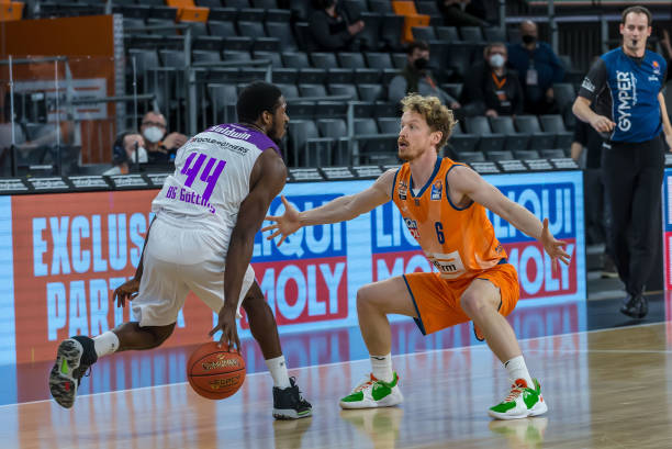 战山东男篮 战山东男篮